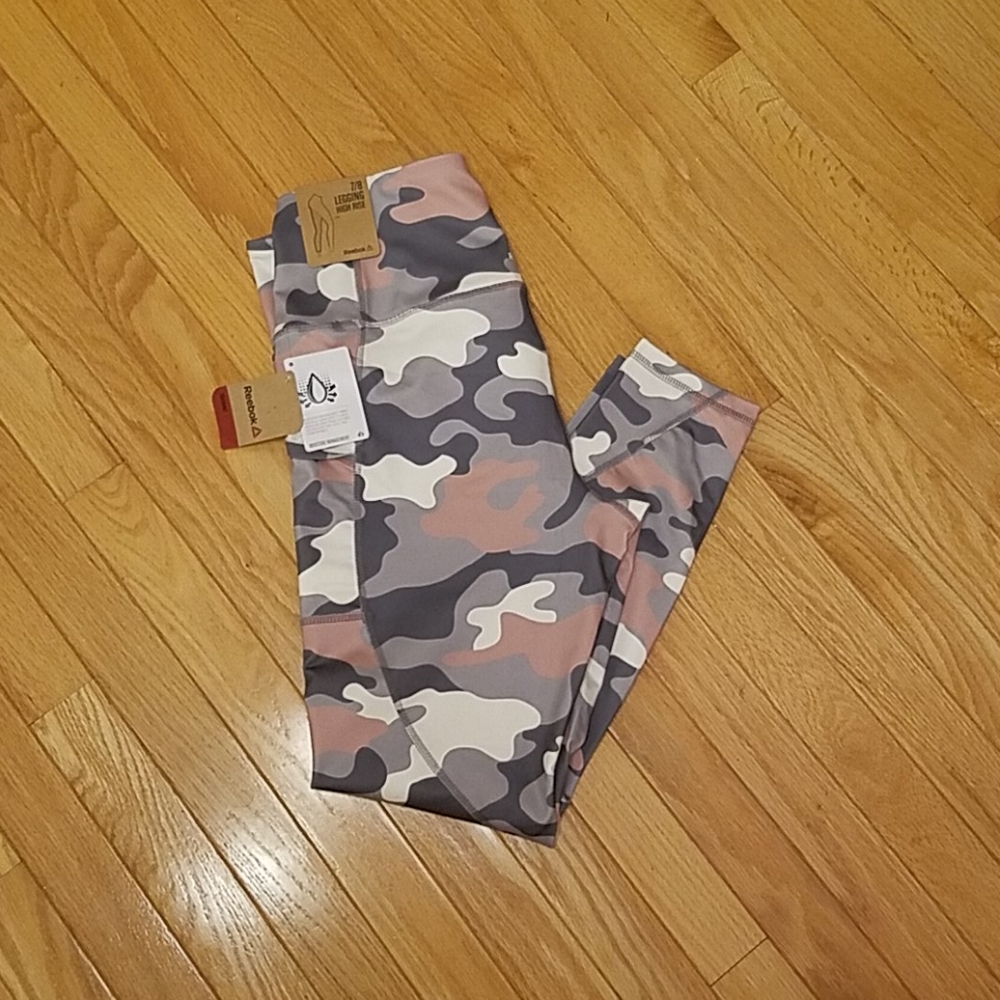 NEW Reebok 7/8 Legging size L